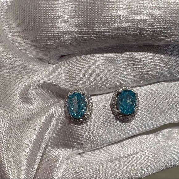 Sparkling Blue Oval Hybrid Diamond Stud Earrings - Picture 10 of 12